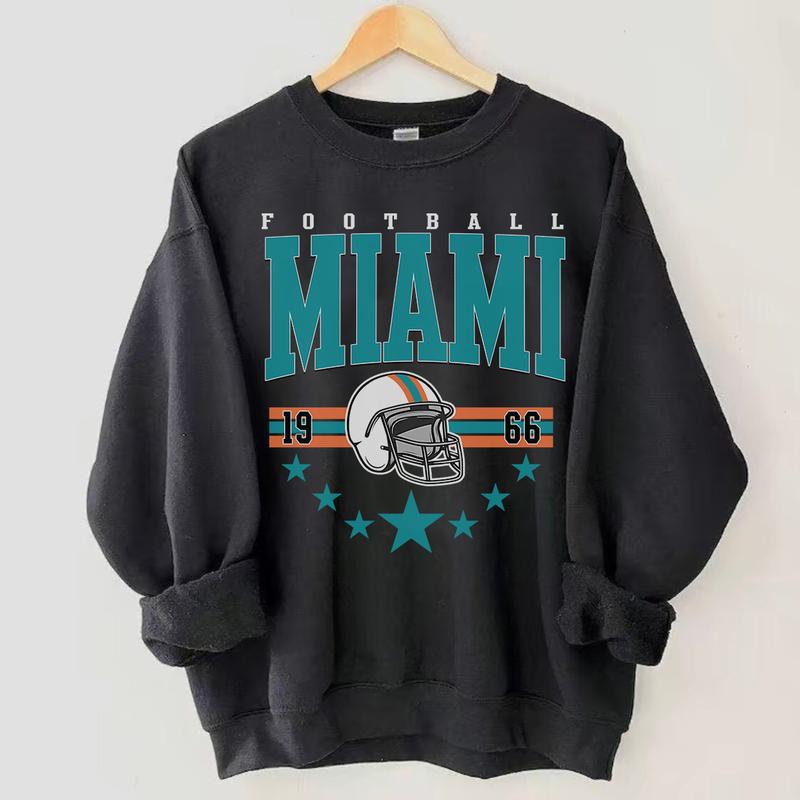 Retro 90s Football Game Day Sweatshirt, 90s Vintage 1960 Football Shirt, Classic Black Unisex Team Fan Gift, Menswear Cotton Top, Retro Football Pullove Tops