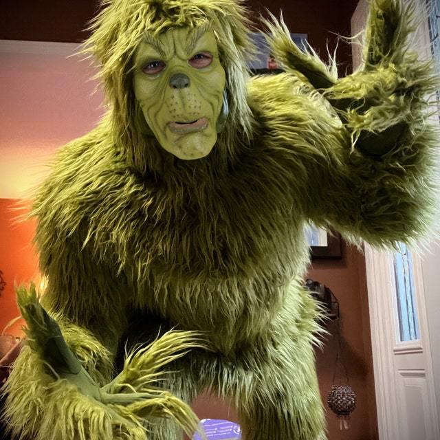 20.24 Million Holy Festival Popular Green Fur Monster Grinch Cos Costume Santa Claus with Woollen Trousers Suit Play Costume Batch