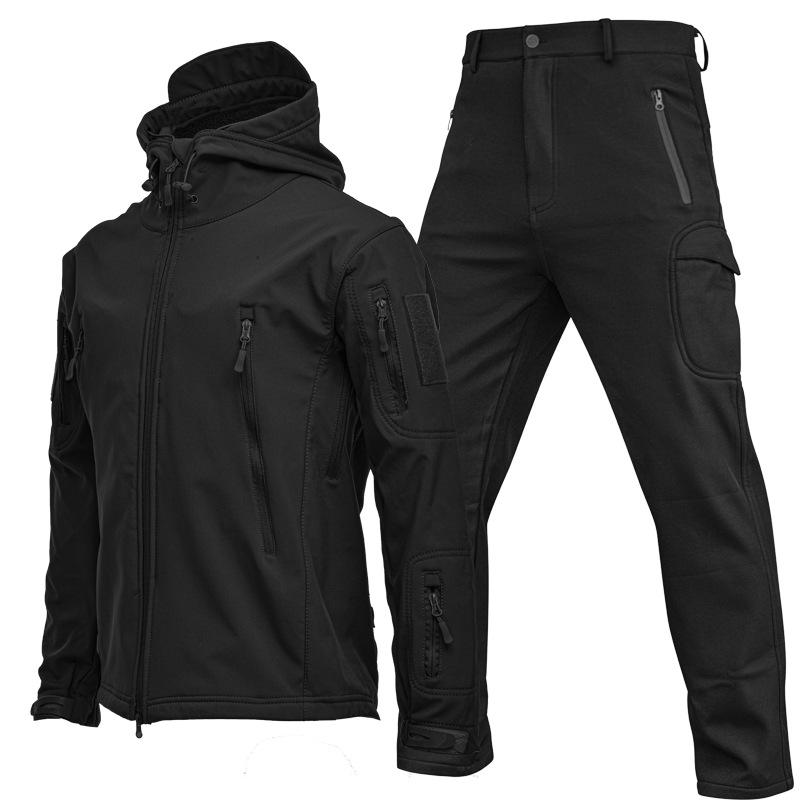 New Fashion Outdoor Shark Skin Soft Shell Jacket Suit Men's Spring, Autumn and Winter Military Fans Windproof Breathable Fleece-lined Mountaineering Jacket Outdoor Sports Equipment Popular Motion