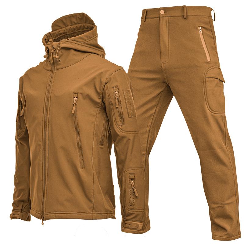 New Fashion Outdoor Shark Skin Soft Shell Jacket Suit Men's Spring, Autumn and Winter Military Fans Windproof Breathable Fleece-lined Mountaineering Jacket Outdoor Sports Equipment Popular Motion