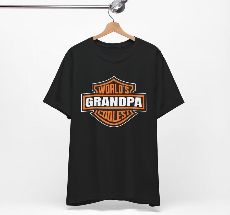 World's Coolest Grandpa Shirt, New Grandpa Announcement Tee Motorcycle Grandpa Gift Funny Father's Day & Christmas Gift