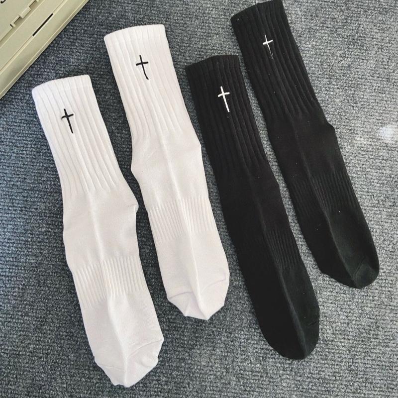 Cross Christian Pattern Fashion Non-Slip Socks Men's Bottom Sticky Grab Sports Custom Logo Crew Socks |  Casual Moisture Wicking Mid Tube Socks, SoftComfy Breathable Socks for All Seasons Daily Wear